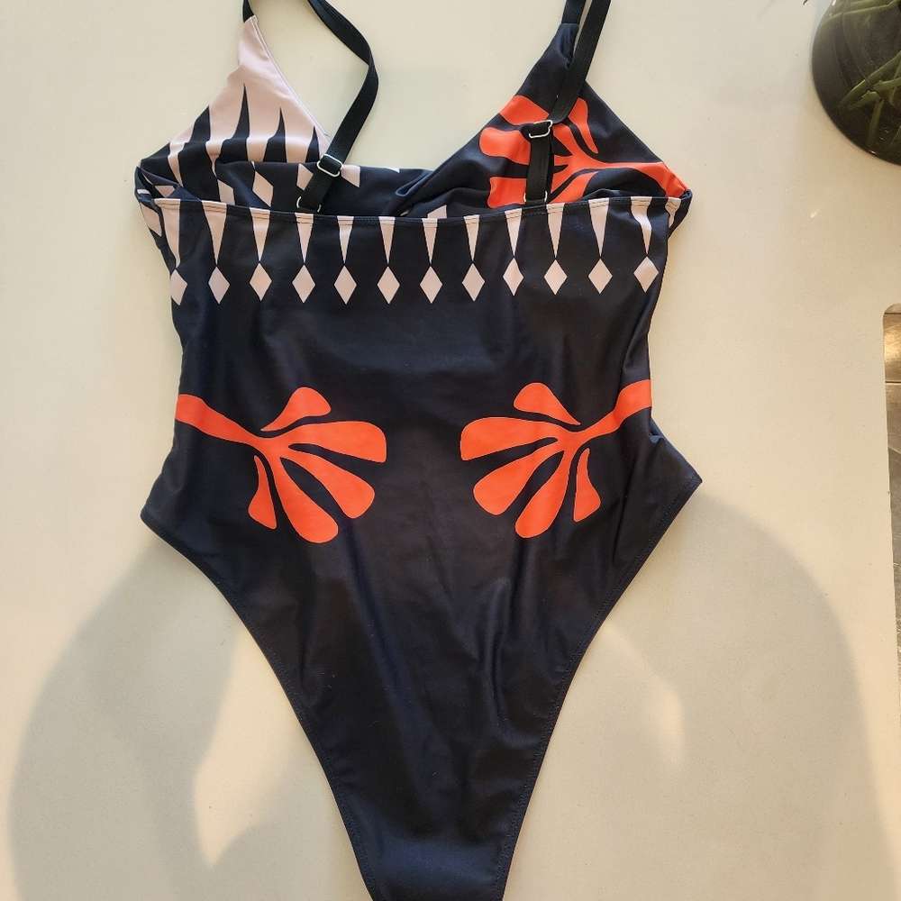 Cutout Twist Front Black and Orange Swimsuit - Picture 7 of 7